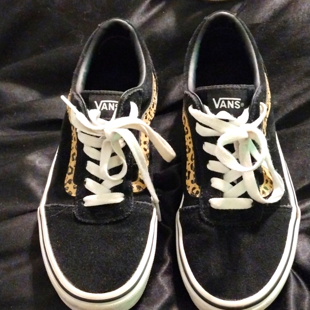 Vans size 4 NWOT